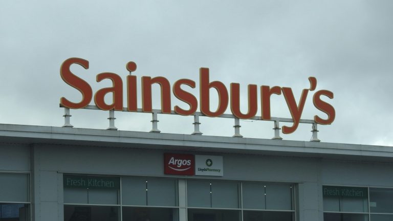 Sainsbury’s shares rise as profit tops £1bn; analysts flag cautious guidance amid price war risks
