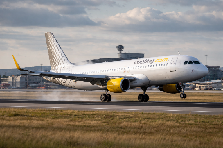 IAG share price analysis as jet fuel costs surge: buy or sell?